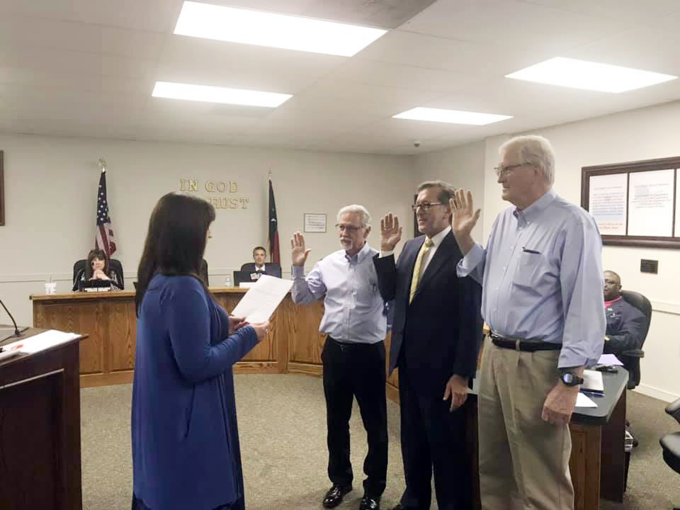 Council members take new oath of office